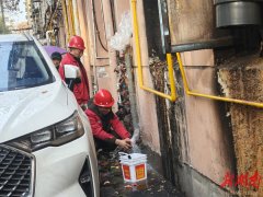 <b>他们通过政策宣讲、上门答疑等形式普及用水知</b>