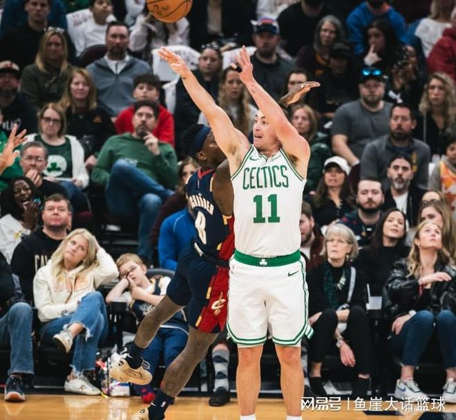 塔图姆复出砍20分率队大胜 骑士米切尔30分难救主