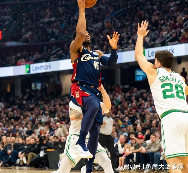 塔图姆复出砍20分率队大胜 骑士米切尔30分难救主