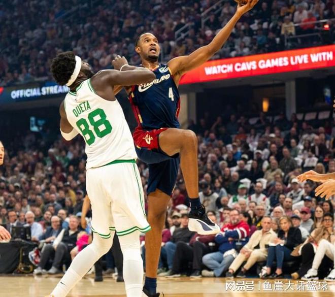 塔图姆复出砍20分率队大胜 骑士米切尔30分难救主