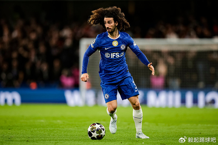 切尔西左后卫库库雷利亚：巴萨邀约难拒，但暂