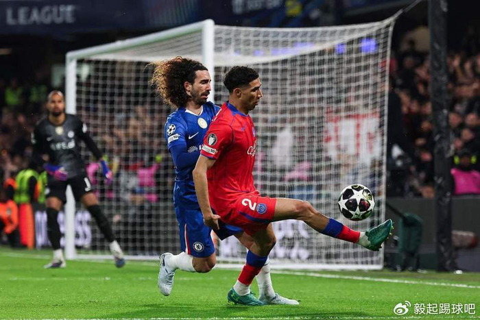 切尔西左后卫库库雷利亚：巴萨邀约难拒，但暂