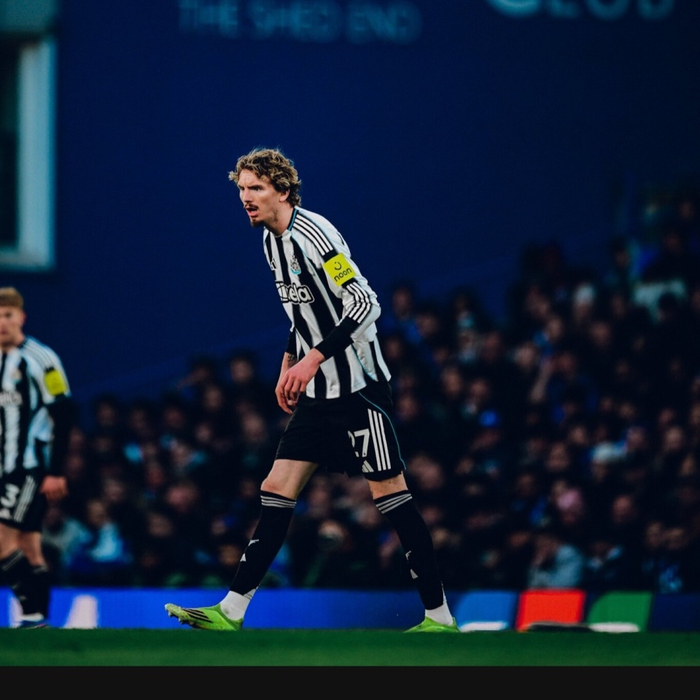 纽卡斯尔1-0力克切尔西 沃尔特马德赛后发文庆祝